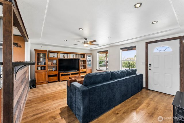 10402 Douglas Drive SW, Lakewood, WA 98499
