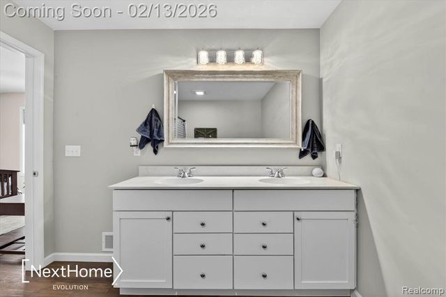 715 Glen Oak Drive, Manchester, MI 48158