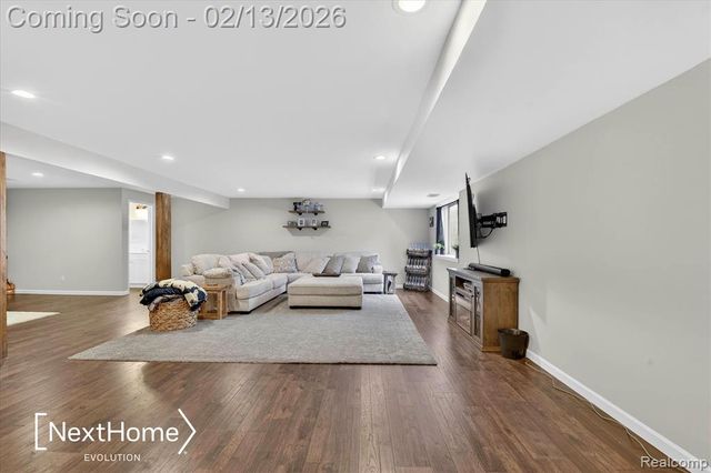 715 Glen Oak Drive, Manchester, MI 48158