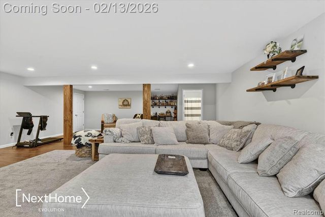 715 Glen Oak Drive, Manchester, MI 48158