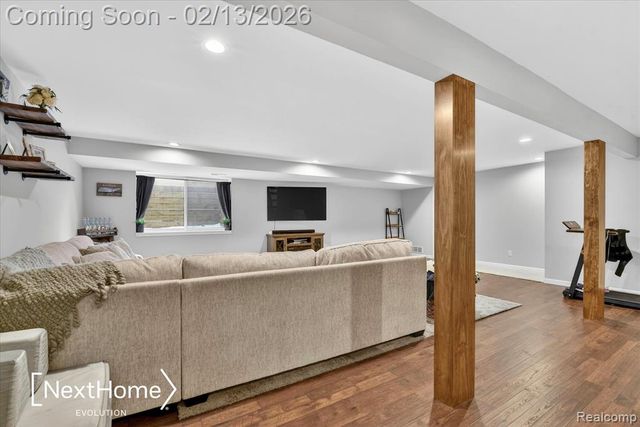 715 Glen Oak Drive, Manchester, MI 48158