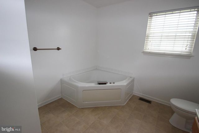 515 BLUEBILL DR, New Castle, DE 19720