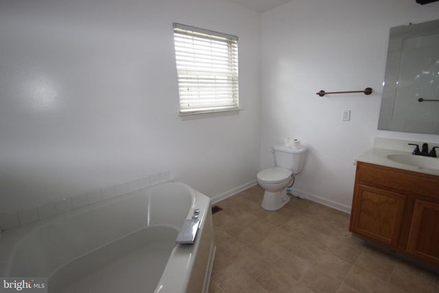 515 BLUEBILL DR, New Castle, DE 19720