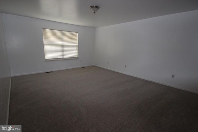 515 BLUEBILL DR, New Castle, DE 19720
