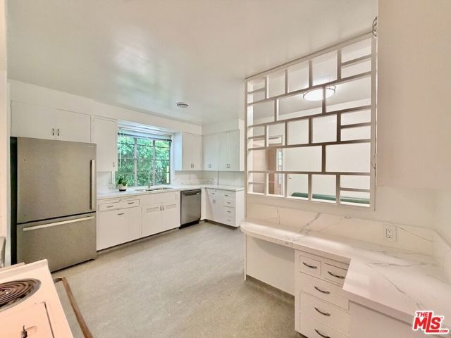 951 Masselin Avenue, Los Angeles, CA 90036