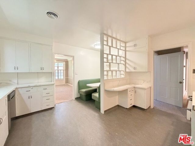 951 Masselin Avenue, Los Angeles, CA 90036