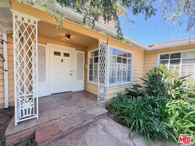 951 Masselin Avenue, Los Angeles, CA 90036