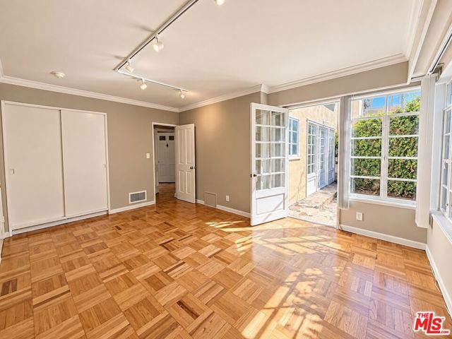 951 Masselin Avenue, Los Angeles, CA 90036