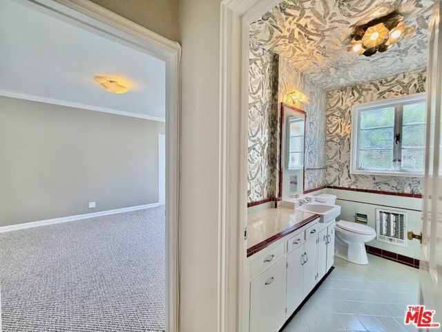 951 Masselin Avenue, Los Angeles, CA 90036