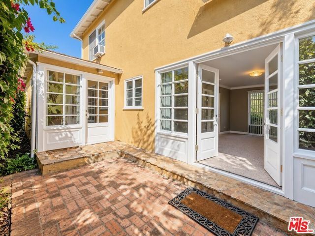 951 Masselin Avenue, Los Angeles, CA 90036