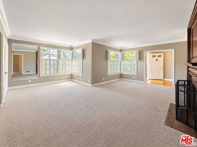 951 Masselin Avenue, Los Angeles, CA 90036