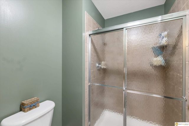 17002 Grant Street, Elkhorn, NE 68116