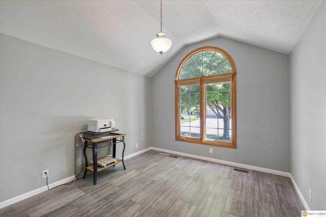 17002 Grant Street, Elkhorn, NE 68116
