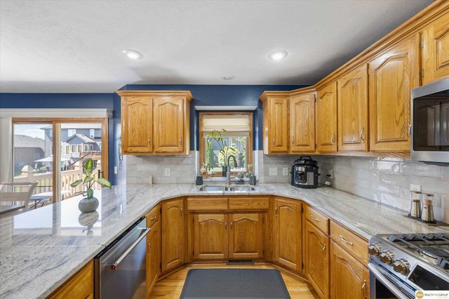 17002 Grant Street, Elkhorn, NE 68116