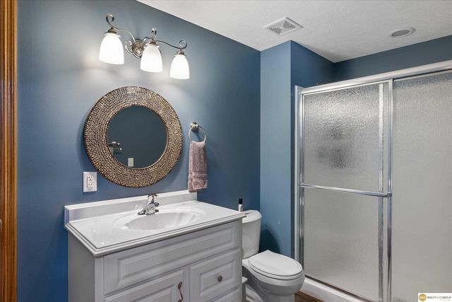 17002 Grant Street, Elkhorn, NE 68116