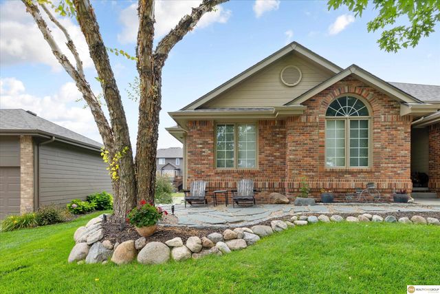 17002 Grant Street, Elkhorn, NE 68116
