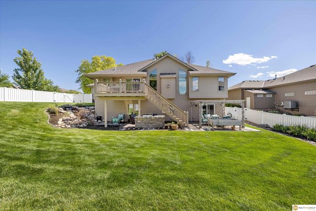 17002 Grant Street, Elkhorn, NE 68116