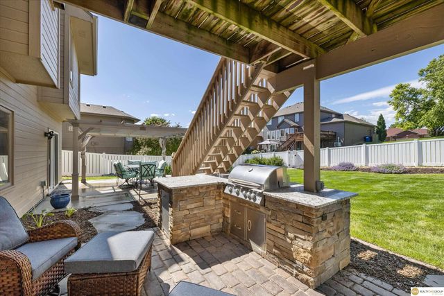 17002 Grant Street, Elkhorn, NE 68116