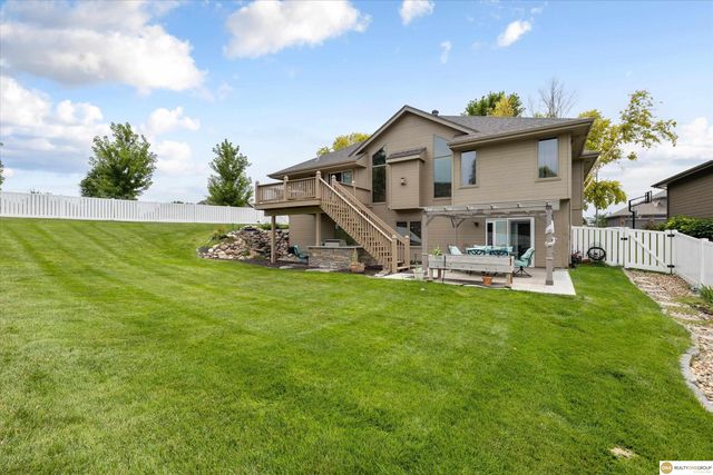 17002 Grant Street, Elkhorn, NE 68116