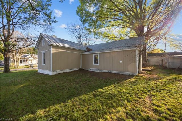 621 Morehead Street, Eden, NC 27288