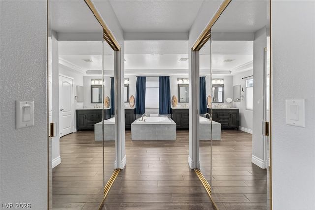 394 Glocker Court, Henderson, NV 89012