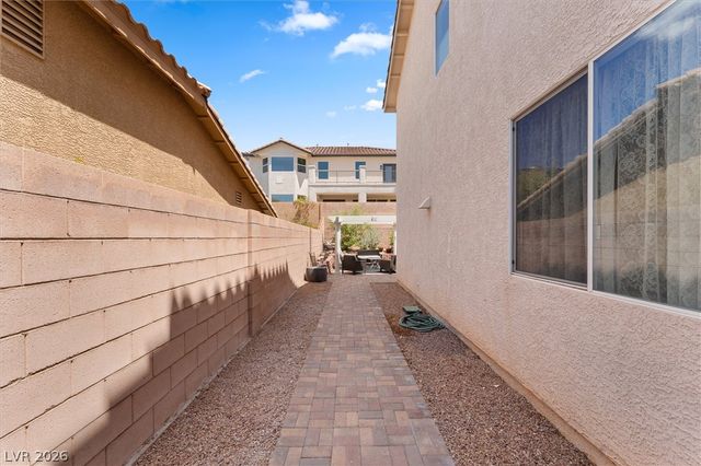 394 Glocker Court, Henderson, NV 89012
