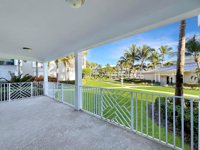 312 Bay Colony Drive N 312, Juno Beach, FL 33408