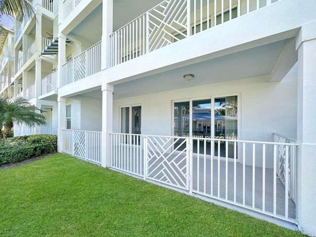 312 Bay Colony Drive N 312, Juno Beach, FL 33408