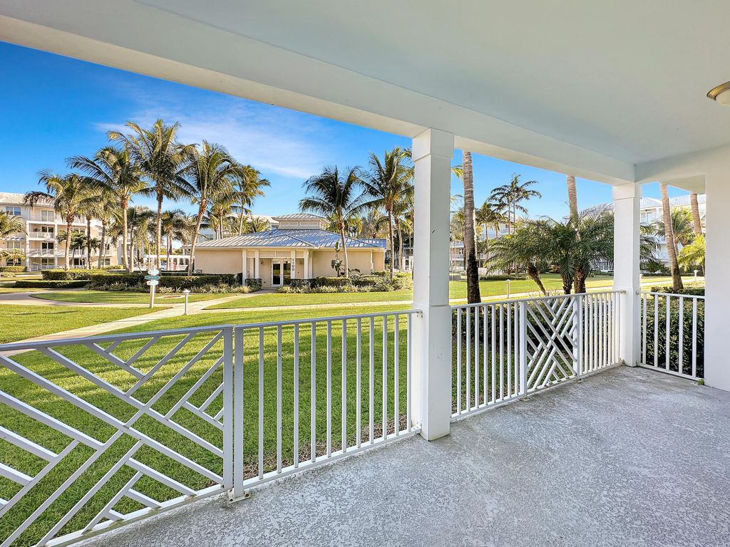 312 Bay Colony Drive N 312, Juno Beach, FL 33408