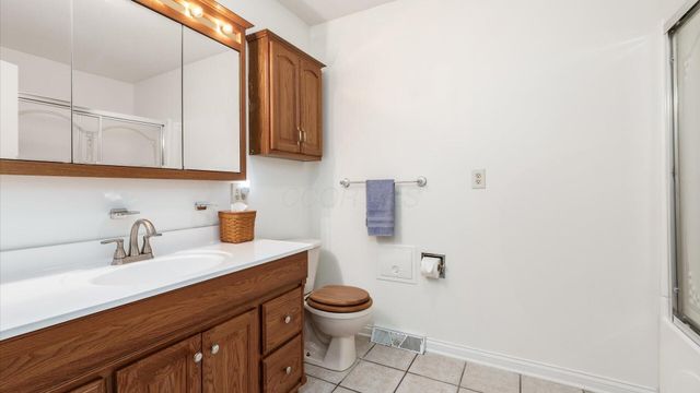 3845 Dresden Road, Zanesville, OH 43701