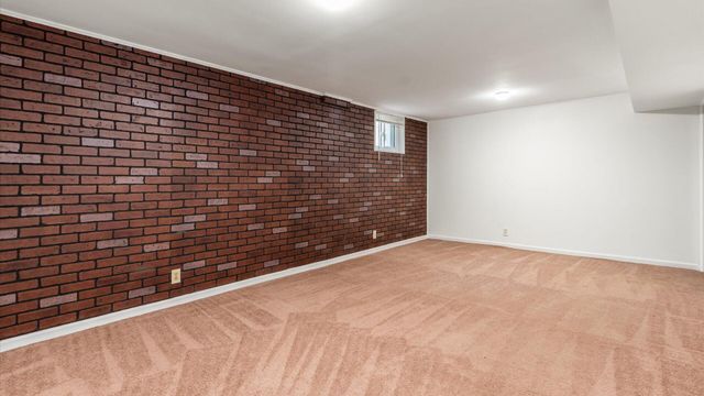 3845 Dresden Road, Zanesville, OH 43701