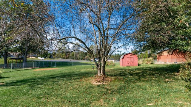 3845 Dresden Road, Zanesville, OH 43701