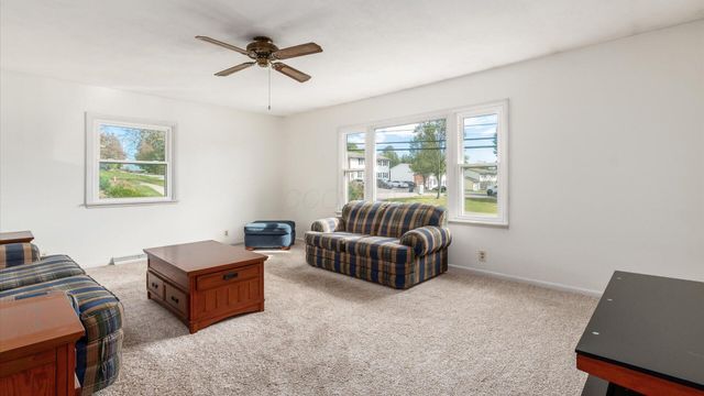 3845 Dresden Road, Zanesville, OH 43701