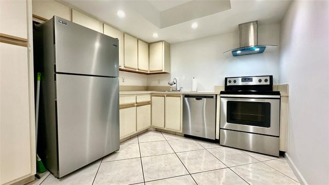 200 Leslie Drive 523, Hallandale Beach, FL 33009