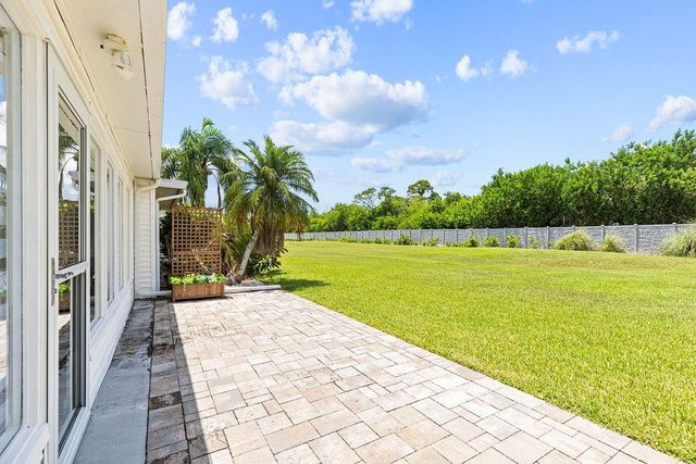 215 BOCA CIEGA POINT BOULEVARD N 3, St Petersburg, FL 33708