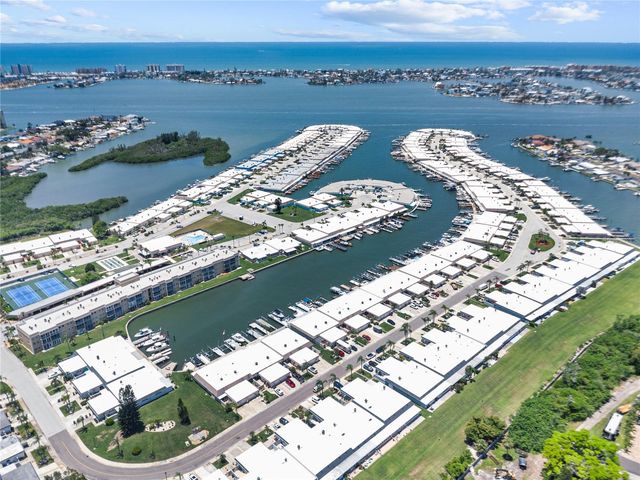 215 BOCA CIEGA POINT BOULEVARD N 3, St Petersburg, FL 33708