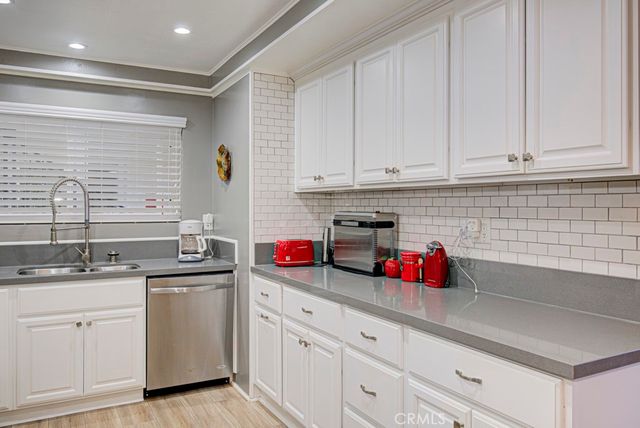 5350 Algarrobo B, Laguna Woods, CA 92637