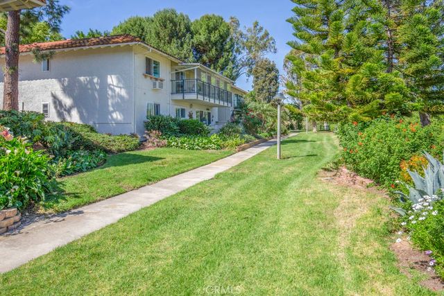 5350 Algarrobo B, Laguna Woods, CA 92637