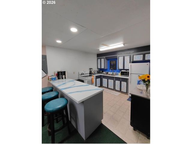 87860 TERRITORIAL Rd 66, Veneta, OR 97487