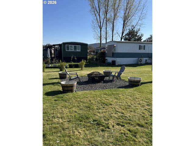 87860 TERRITORIAL Rd 66, Veneta, OR 97487