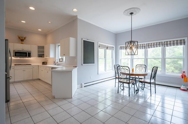 3 Foxberry Drive, New Boston, NH 03070