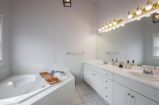 3 Foxberry Drive, New Boston, NH 03070