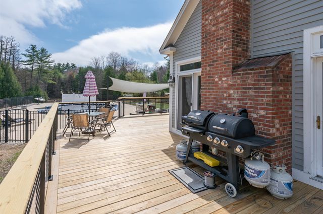 3 Foxberry Drive, New Boston, NH 03070