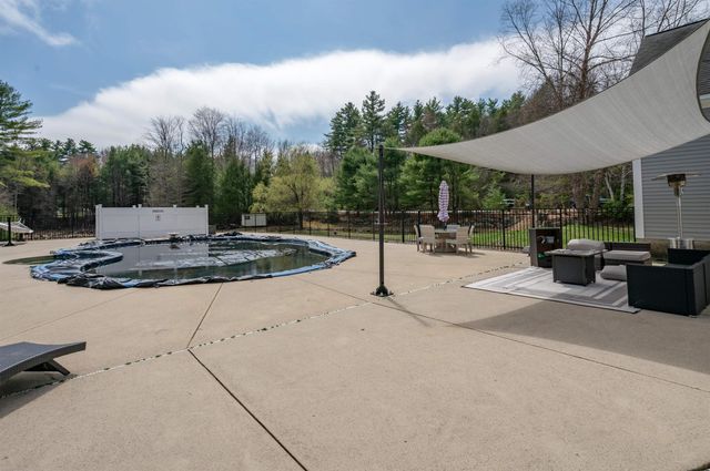 3 Foxberry Drive, New Boston, NH 03070