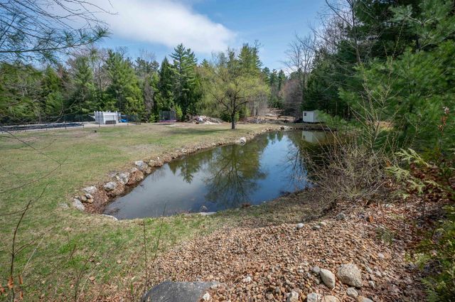 3 Foxberry Drive, New Boston, NH 03070