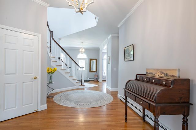3 Foxberry Drive, New Boston, NH 03070