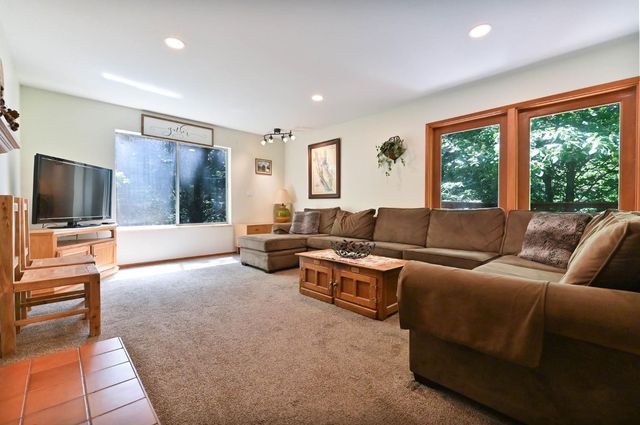 27050 Inspiration Dr, Pioneer, CA 95666