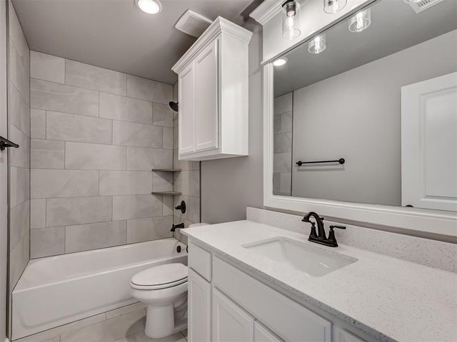 10100 Gentry Crossing, Oklahoma City, OK 73169