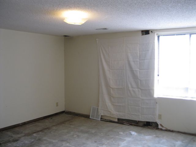 1820 S Griffith, Wichita, KS 67207