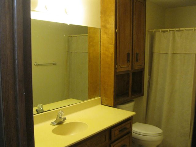 1820 S Griffith, Wichita, KS 67207